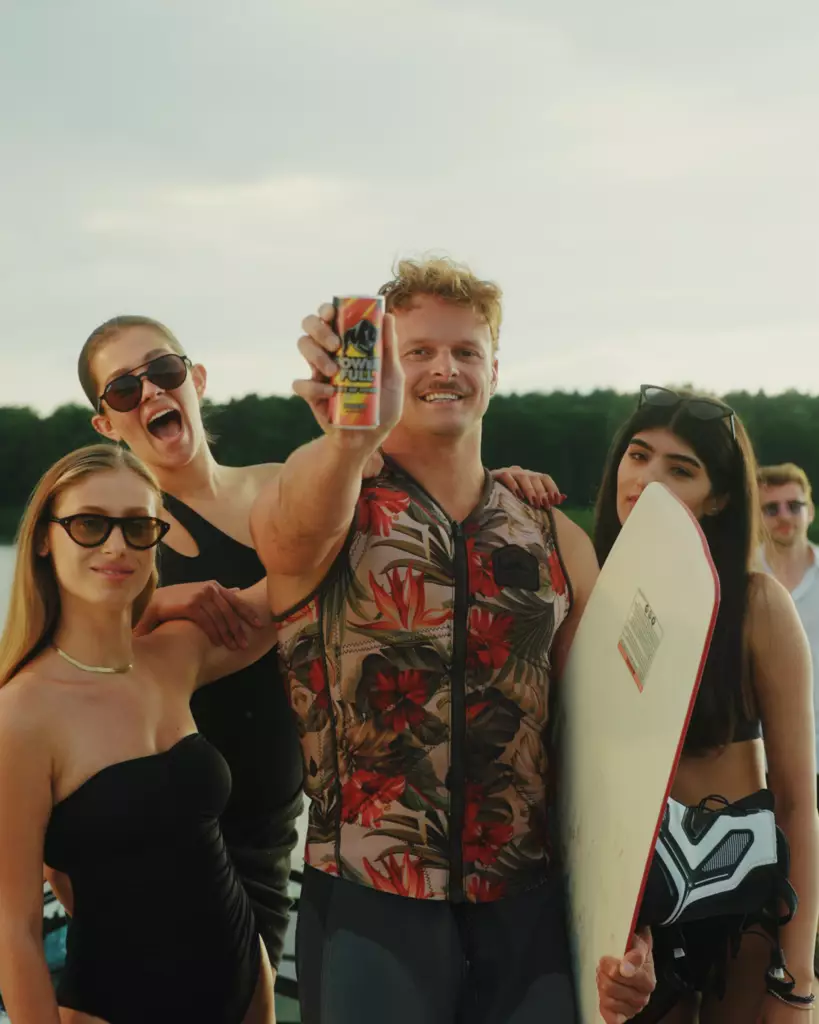 reklama, energetyk, powerfull, energy drink, film, produkcja filmowa, spot reklamowy, agencja kreatywna, produkcja reklam poznań, filmy reklamowe poznań, filmy reklamowe, reklama poznań, dom produkcyjny, profesjonalna produkcja filmowa, filmowanie z drona, wideofilmowanie, poznań, polska, nottypicalmedia